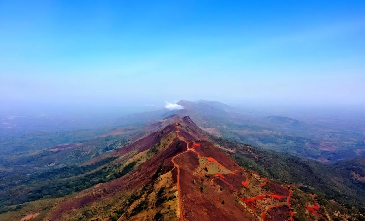 劉國中副總理將出席西芒杜鐵礦項(xiàng)目投產(chǎn)儀式，上月中國駐幾內(nèi)亞大使孫勇赴該項(xiàng)目現(xiàn)場考察